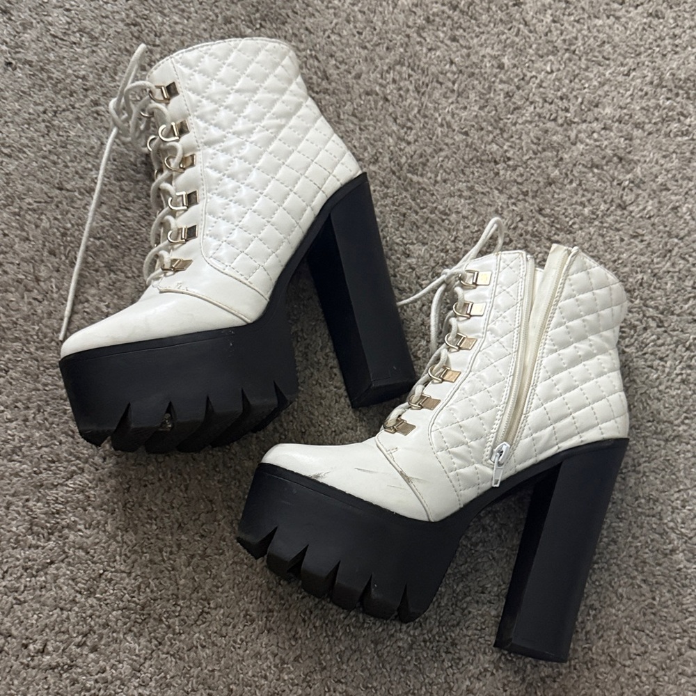 Bumper White Quilted Platform Heeled Boots